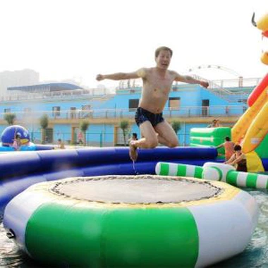 Gazlangan o'yinchoq trampolin
